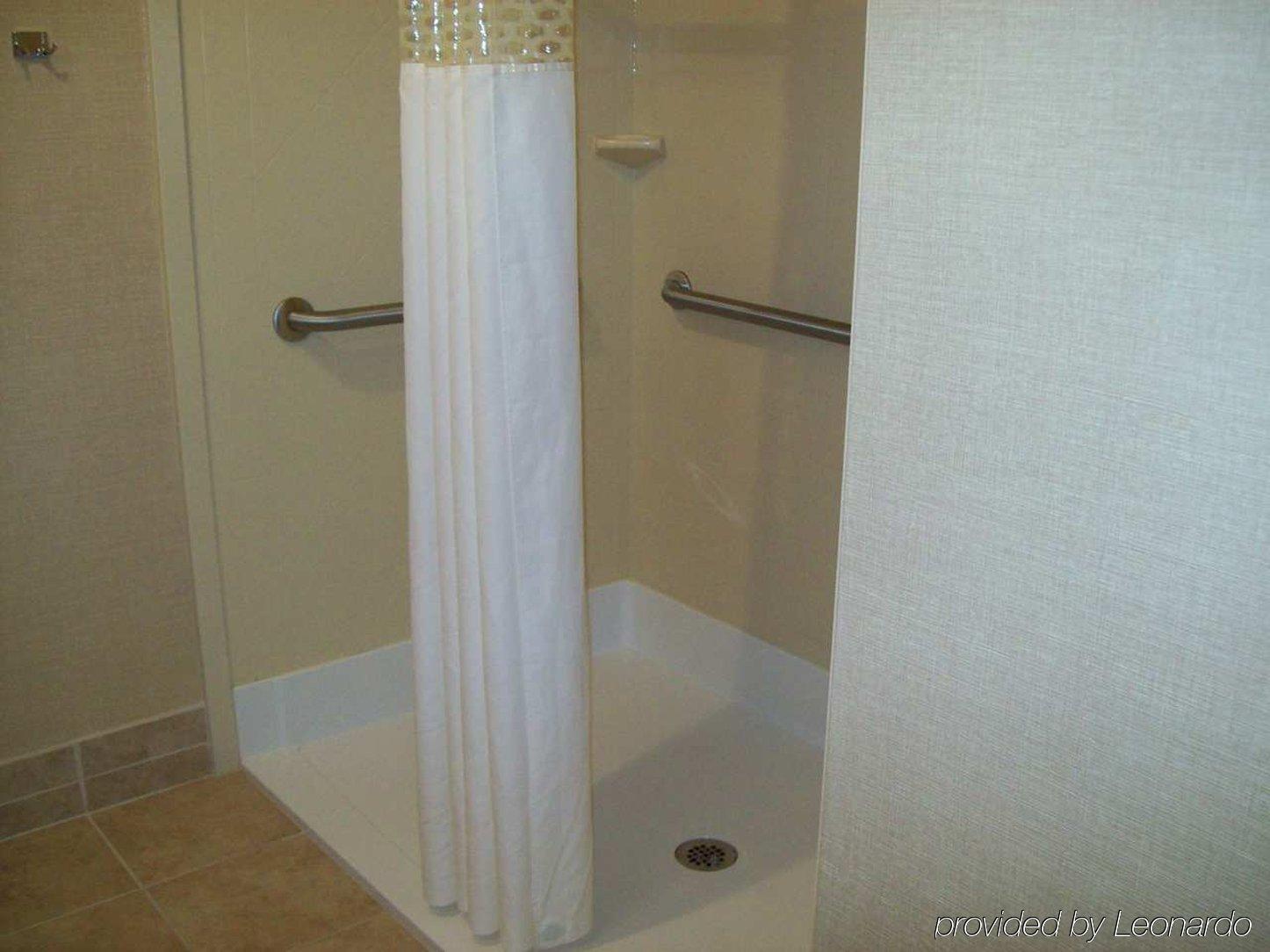 Hampton Inn Sidney Quarto foto